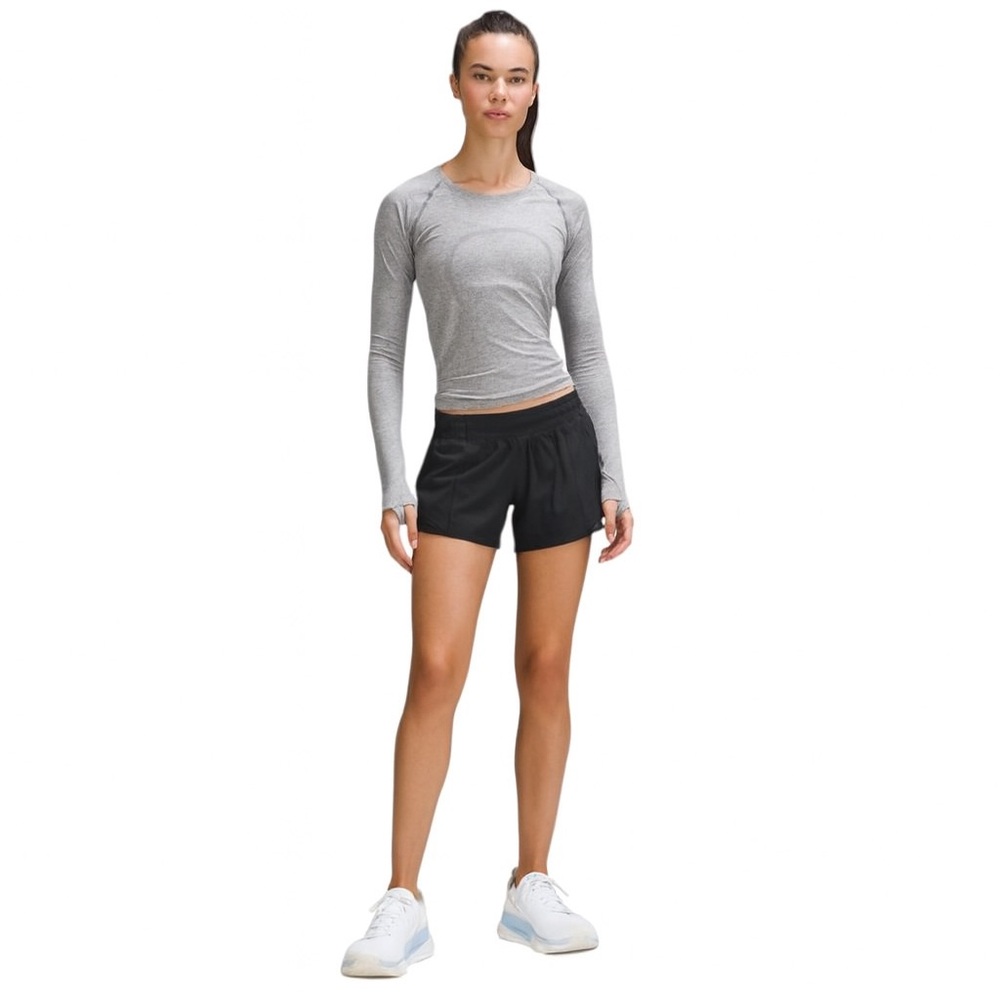 🔥Lululemon Hotty Hot Women’s Size 8 Low-Rise Lined Short 4" in Black EUC🔥🏃‍♀️